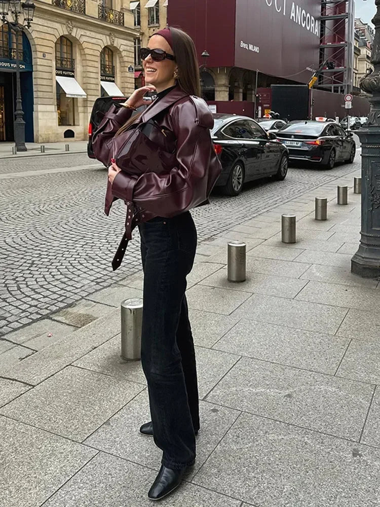 Veste Courte Structurée Design Épuré pour Femme